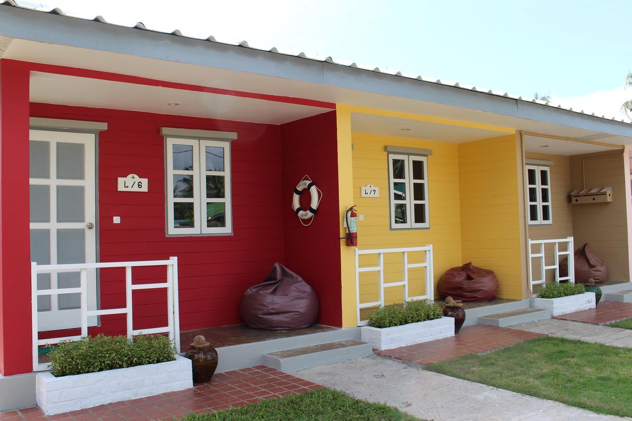 Ocean Front Campgrounds Ngwesaung Exterior foto